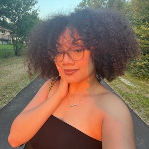 Meet your Posher, Gigi